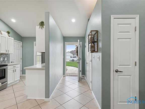 5th image of 29196 Greystone Dr