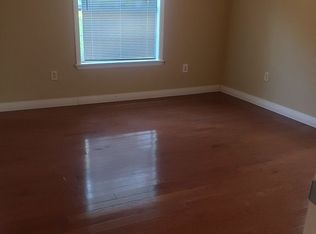 2005 Raymond Rd, Jackson, MS 39204