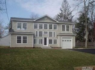 180 Woodland Dr, Mastic Beach, NY 11951