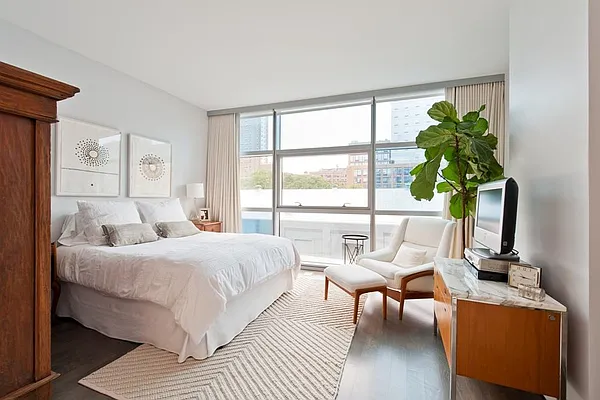 Sold by Corcoran | media 13