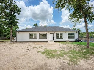 114 Crepe Myrtle Pkwy, Elgin, TX 78621