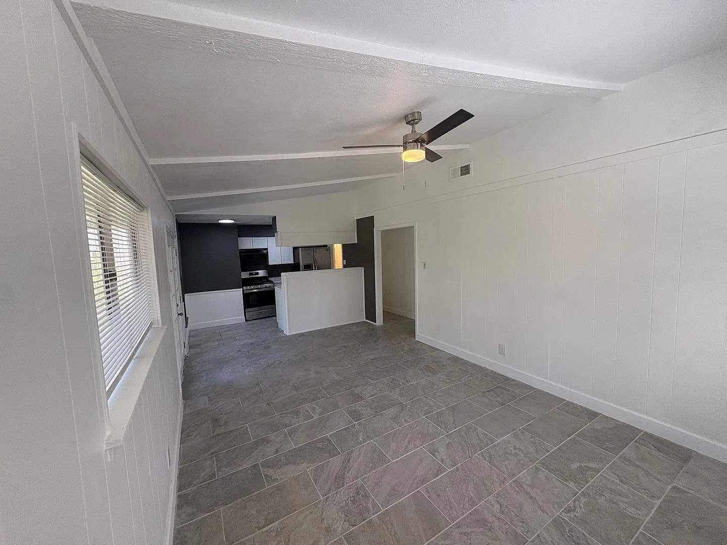 Great home in East Austin! — Photo 3