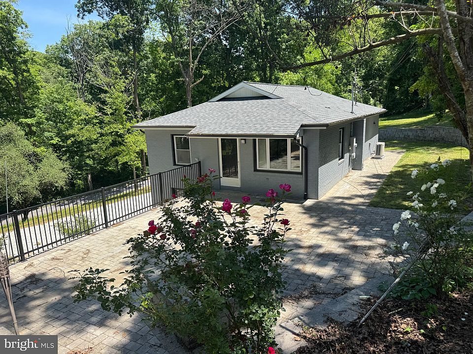 1st image of 373 Bowman Rd