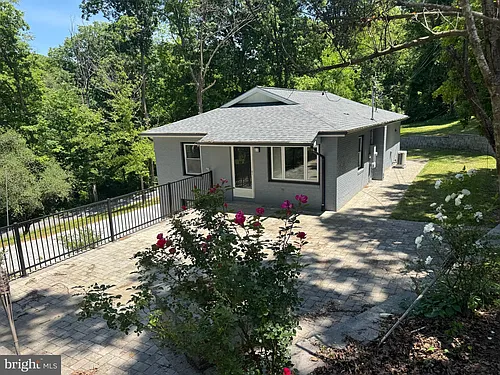373 Bowman Rd Photo 1