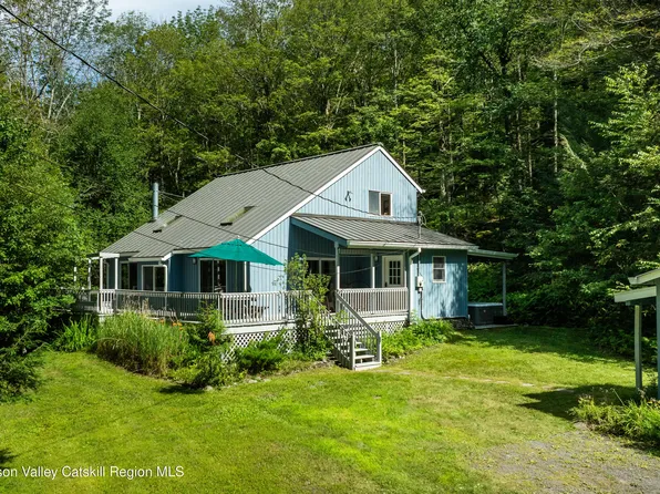 1152 Roaring Brook Lane, Fleischmanns, NY 12430