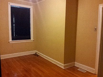 5th image of 5605 S Sacramento Ave #1