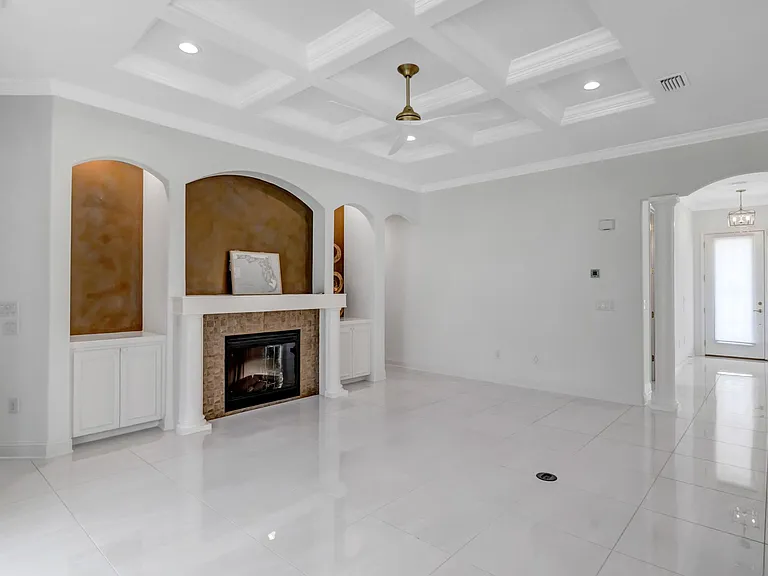 39 Lansing Ct — Photo 10