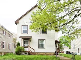 419 W Poplar St, Grove City, PA 16127