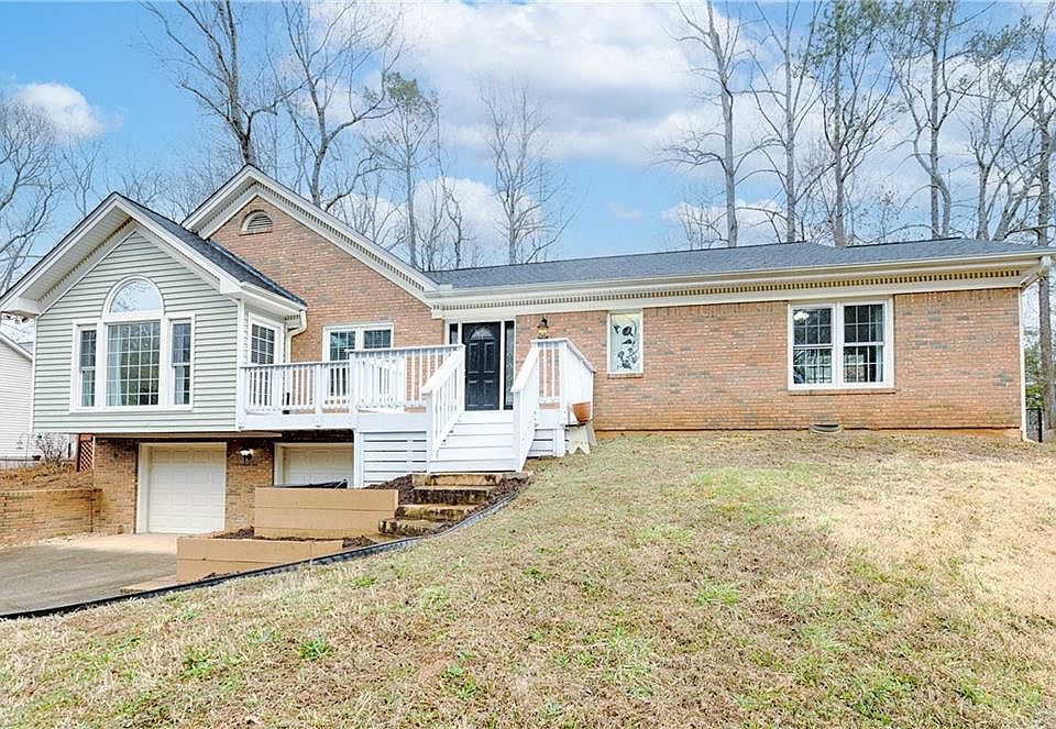 1st image of 3617 Candlewood Way NE