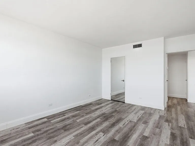 2800 N Flagler Dr #410 — Photo 21