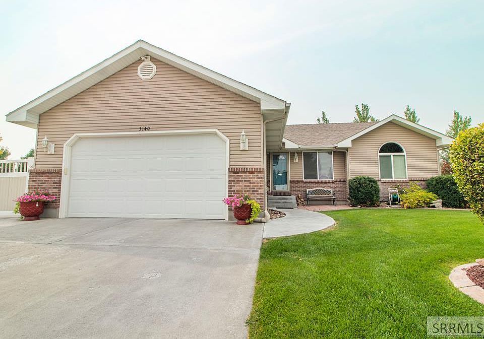 1st image of 3140 E Skyview Dr