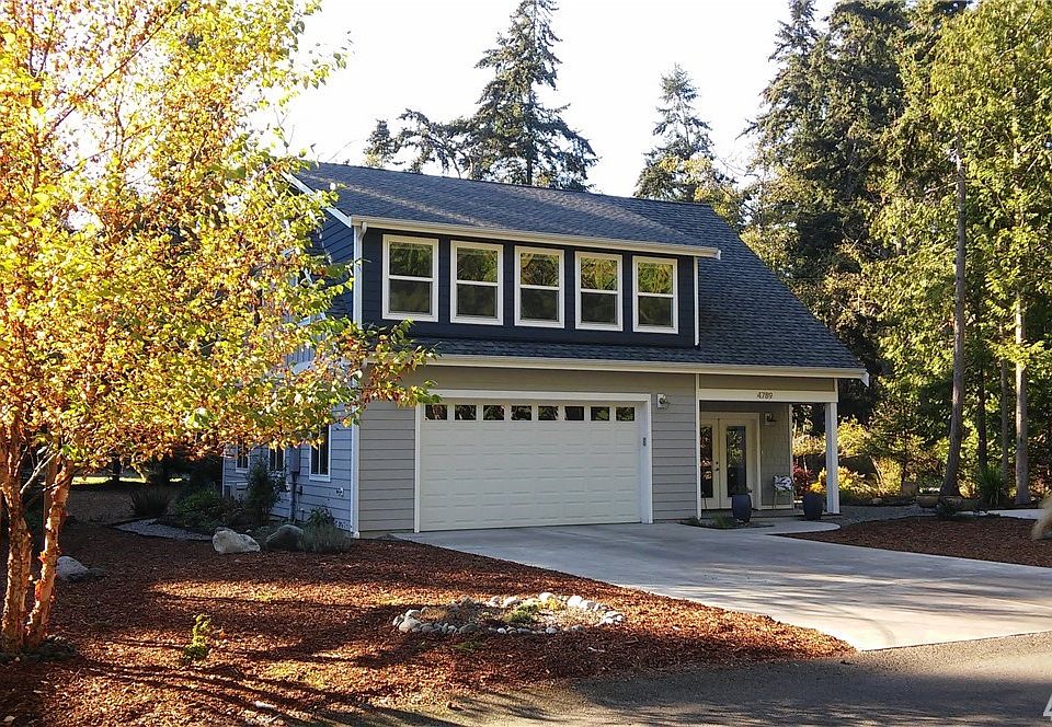 4789 Arizona Place is located in a serene setting in a quiet neighborhood just 10 minutes from downtown Port Townsend.  