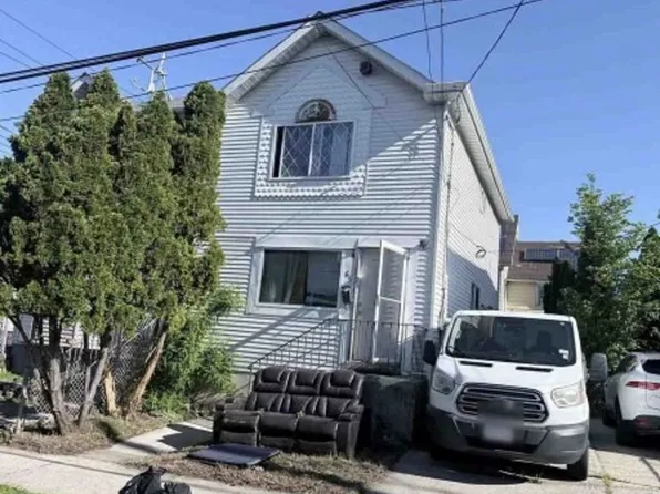 65 Seneca St, Staten Island, NY 10310