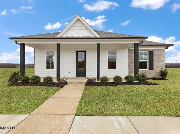 526 Bolivar Dr, Nesbit, MS 38651