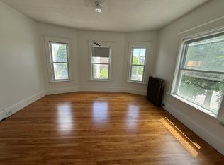 110 West St APT 2, Worcester, MA 01609