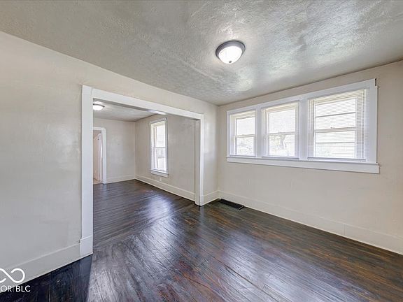5th image of 127 S Arlington Ave