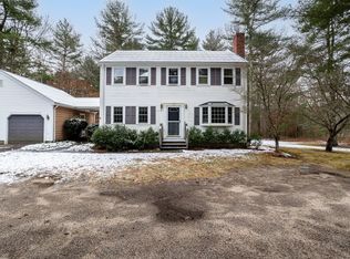 17 Windy Hill Dr, Wareham, MA 02571