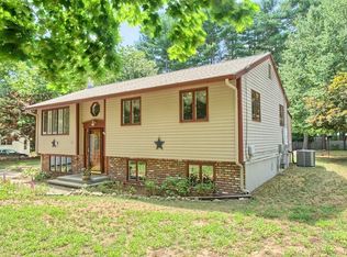28 Endmoor Rd, Westford, MA 01886