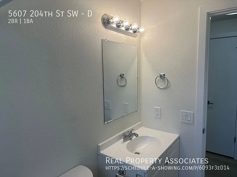 5607 204th St SW #D — Photo 10