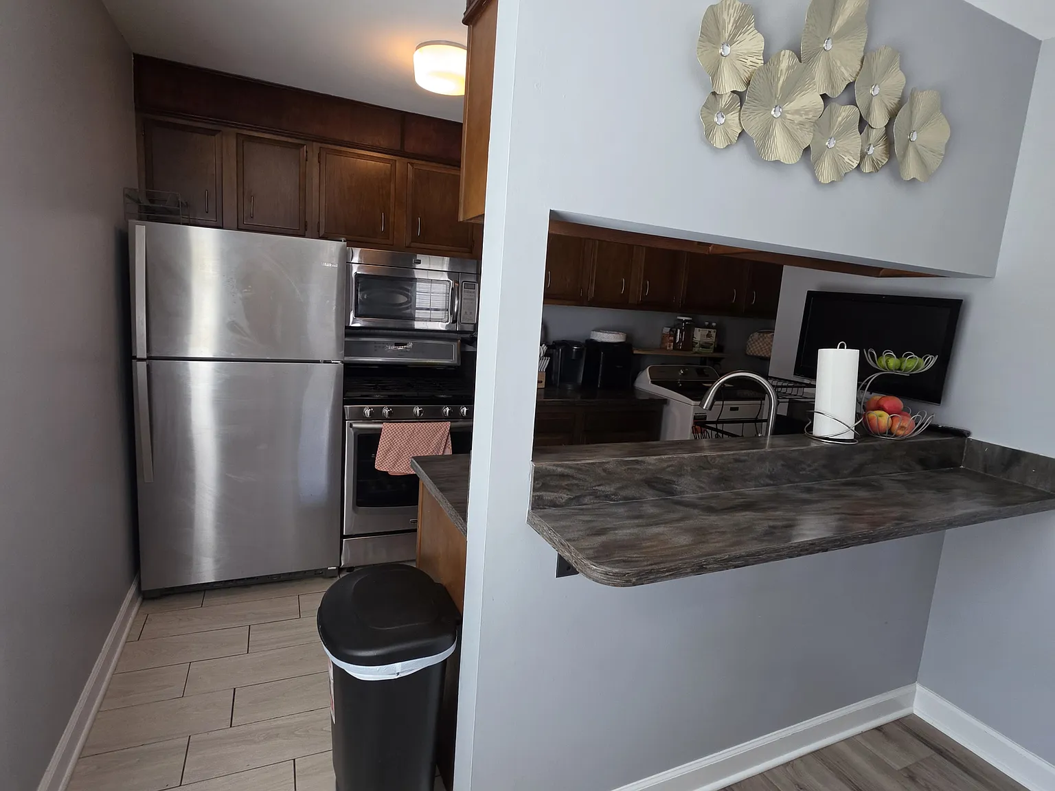 2 bed, 795 sqft, $2,000 — Photo 2