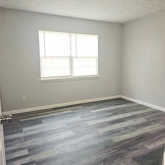 480 Paul St — Photo 12