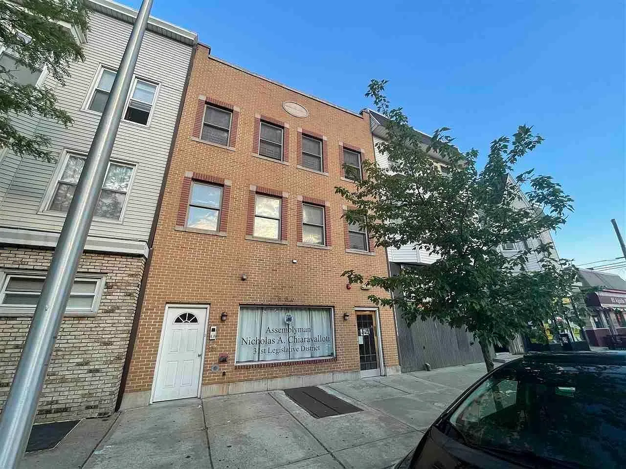 2 bed, 1.0 bath, $1,950 — Photo 1