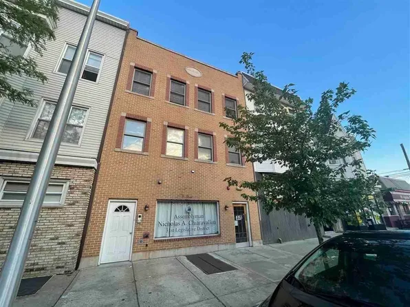 836 Broadway image 1 of 10