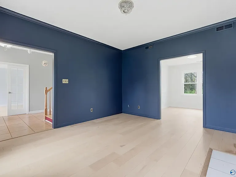 106 Golden Oak Dr — Photo 4