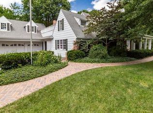 5638 Mission Rd, Fairway, KS 66205