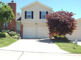 1957 Bennington Common Dr, Saint Louis, MO 63146