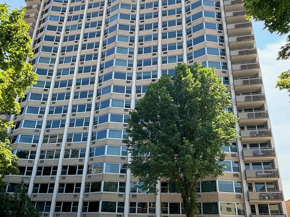 1st image of 555 W Cornelia Ave APT 1807