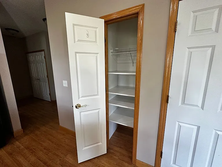 5793 Mount Curve Blvd — Photo 27