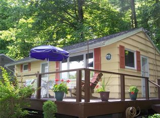 7992 N Maple Rd, Wolcott, NY 14590