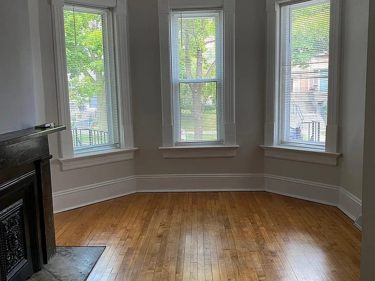 1326 N Astor St #2 — Photo 11