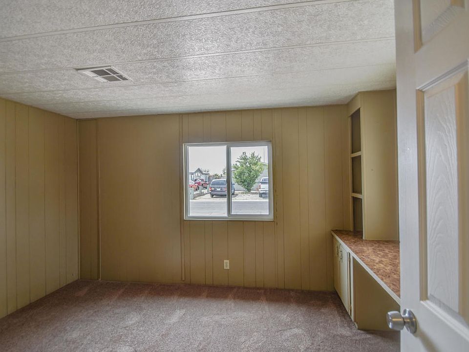 1st image of 1063 S 76th Pl