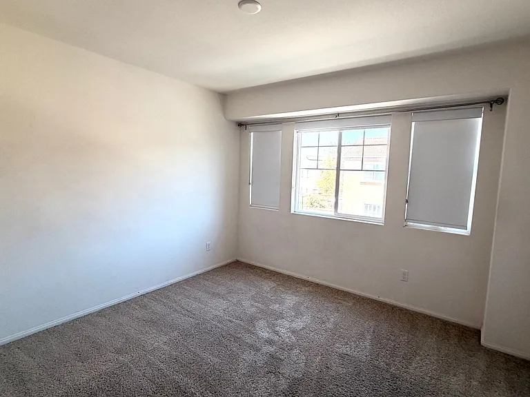 5474 Starlight Pl — Photo 28