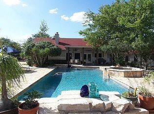 911 Oak Meadow Dr, Dripping Springs, TX 78620