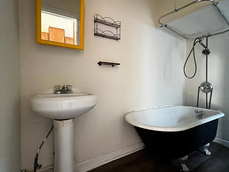 2113 Spring Garden St #2F — Photo 8