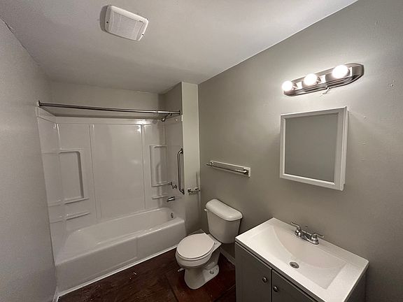 5th image of 1520 Elm St Unit B