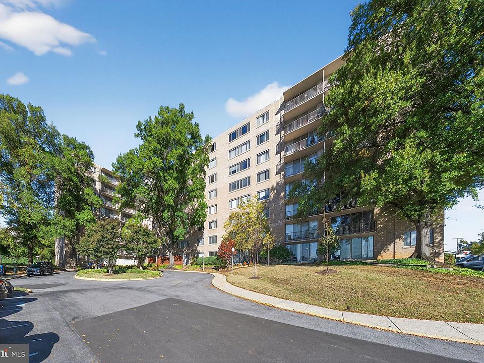 1st image of 4410 Oglethorpe St APT 703