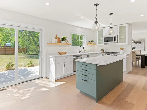4921 Trillium Ln, Edina, MN 55435