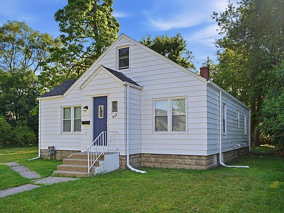 3rd image of 1027 Monroe St