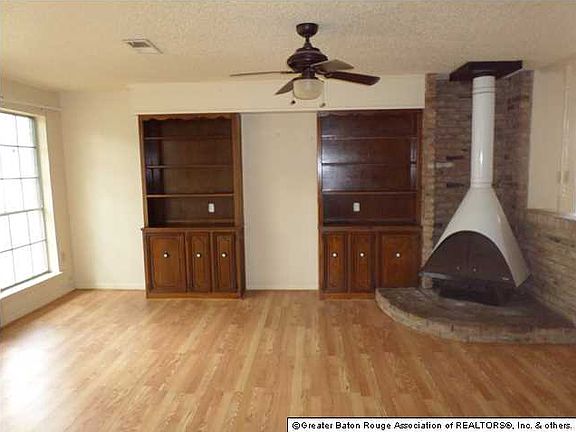 5th image of 233 W James St