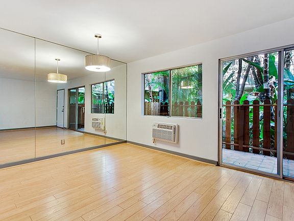 5th image of 1414 N Fairfax Ave APT 109