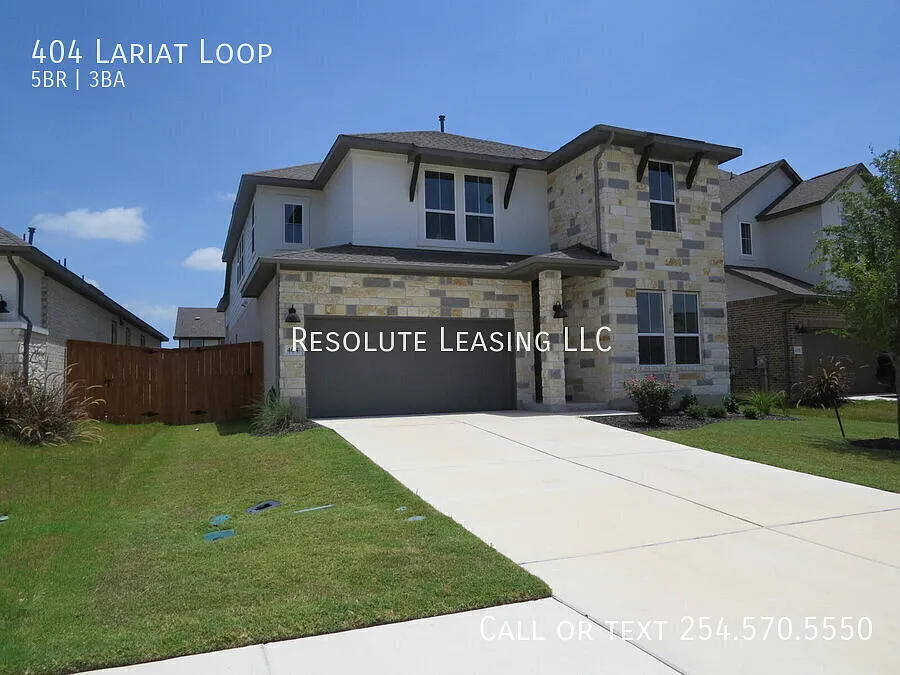 "Spacious 5-Bedroom Oasis with 3 Baths at 404 Lariat Loop, Liberty Hill - Your Dream Home Awaits!" — Photo 2