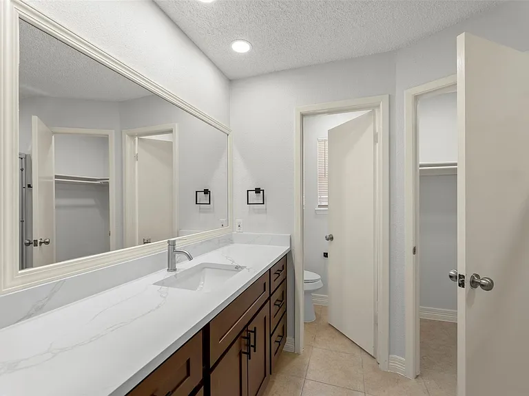 12402 Jaguar Dr — Photo 17