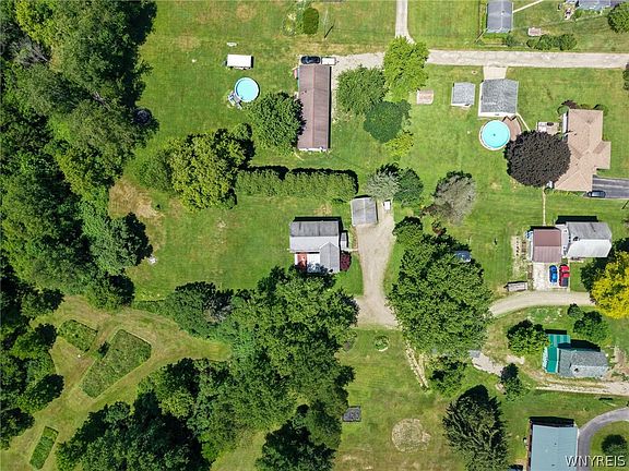2nd image of 2337 Five Mile Rd