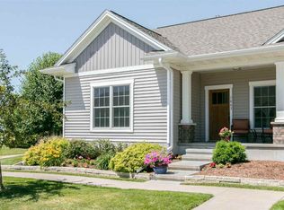 1863 Richmond Ln, Iowa City, IA 52240
