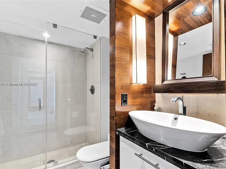 6801 Collins Ave #818 — Photo 12
