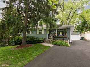 3S536 Wilbur Ave, Warrenville, IL 60555